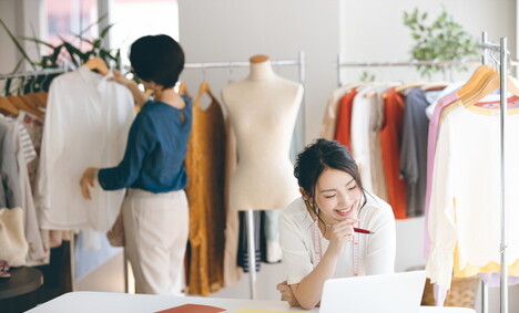 外資系アパレル企業への転職・就職について。年収や仕事内容を解説