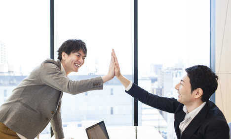 転職エージェントが無料で利用できる仕組みとは?